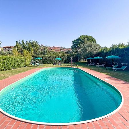 Lovely Apartment In Tuoro Sul Trasimeno With Wifi Exterior photo