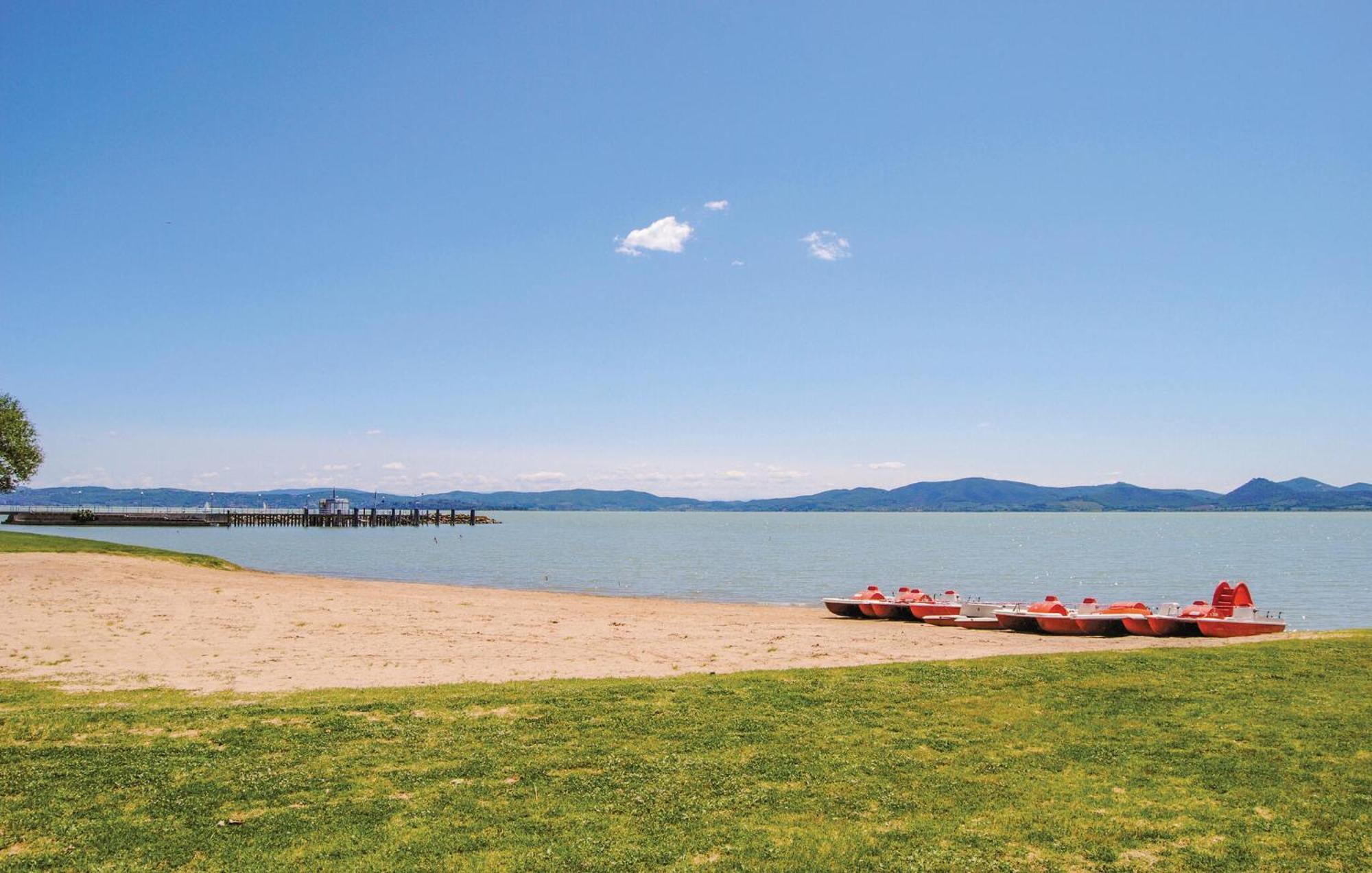 Lovely Apartment In Tuoro Sul Trasimeno With Wifi Exterior photo